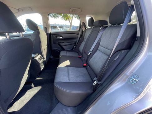 Used 2025 Nissan Rogue SV FWD image 28