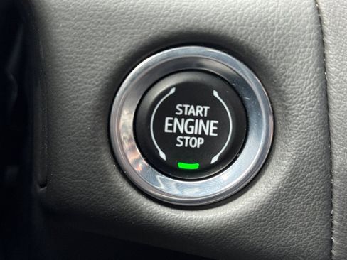 Used 2023 Chevrolet Suburban Premier AWD/4WD image 23