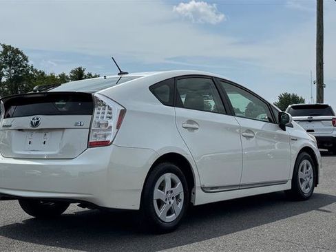 Used 2011 Toyota Prius Three w/ Solar Roof Pkg FWD image 8