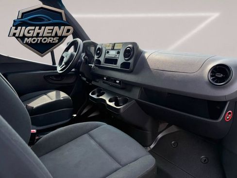Used 2019 Mercedes-Benz Sprinter 144 image 18