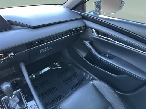 Used 2023 MAZDA MAZDA3 Hatchback w/ Appearance Package image 16