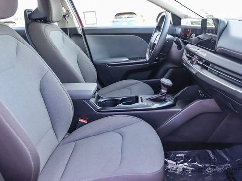 Used 2025 Kia K4 FWD image 18
