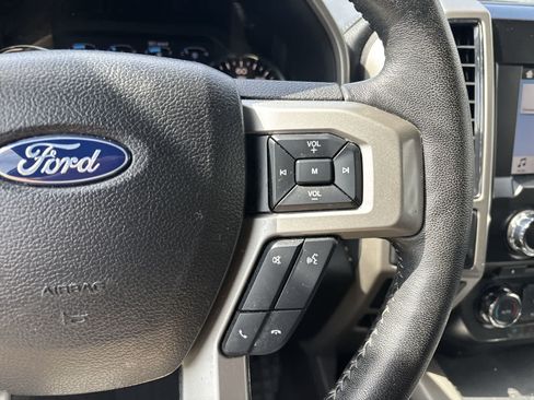Used 2017 Ford F150 Lariat AWD/4WD image 9
