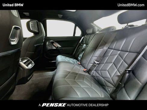 Used 2023 BMW 760i xDrive AWD/4WD image 13