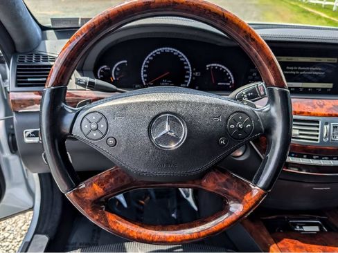 Used 2010 Mercedes-Benz S 63 AMG image 19