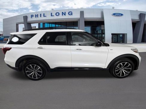 Certified 2023 Ford Explorer ST-Line w/ Class IV Trailer Tow Package AWD/4WD image 8