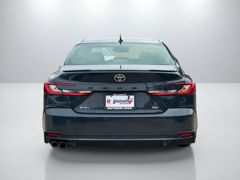 Used 2025 Toyota Camry SE FWD image 6