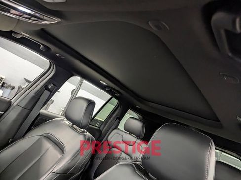 New 2025 Jeep Grand Cherokee Limited image 25