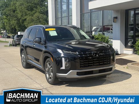 Used 2023 Hyundai Palisade Limited AWD/4WD image 1