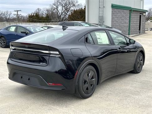 New 2026 Toyota Prius Plug-In Hybrid image 4