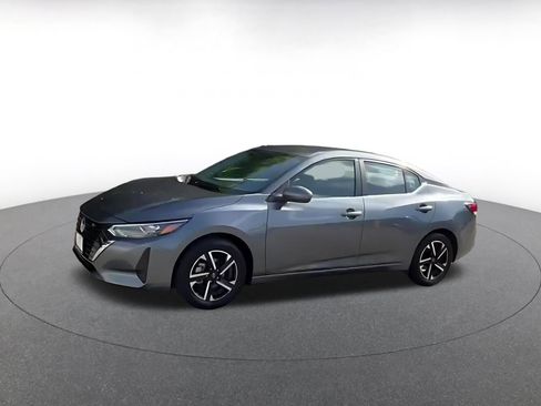 Used 2025 Nissan Sentra SV FWD image 8