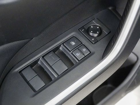 Used 2020 Toyota RAV4 XLE w/ Convenience Package image 20