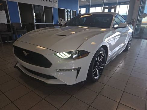 Used 2020 Ford Mustang Premium RWD image 4