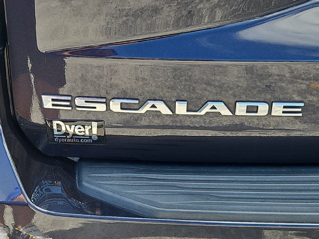 Used 2022 Cadillac Escalade ESV Premium Luxury AWD/4WD image 24