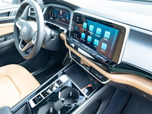 New 2026 Volkswagen Atlas Cross Sport SEL R-Line image 43