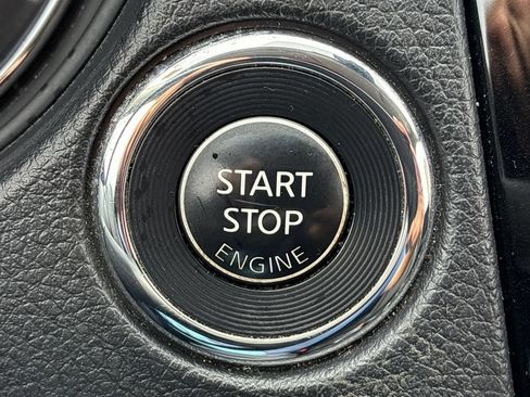 Used 2020 Nissan Rogue SV AWD/4WD image 24