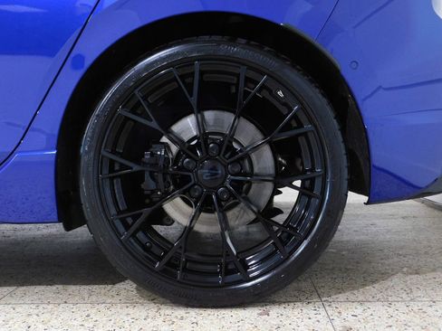 Used 2025 Volkswagen Golf R Black Edition image 98