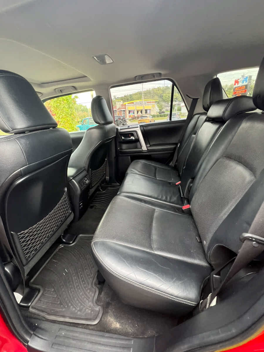 Used 2015 Toyota 4Runner Limited AWD/4WD image 18