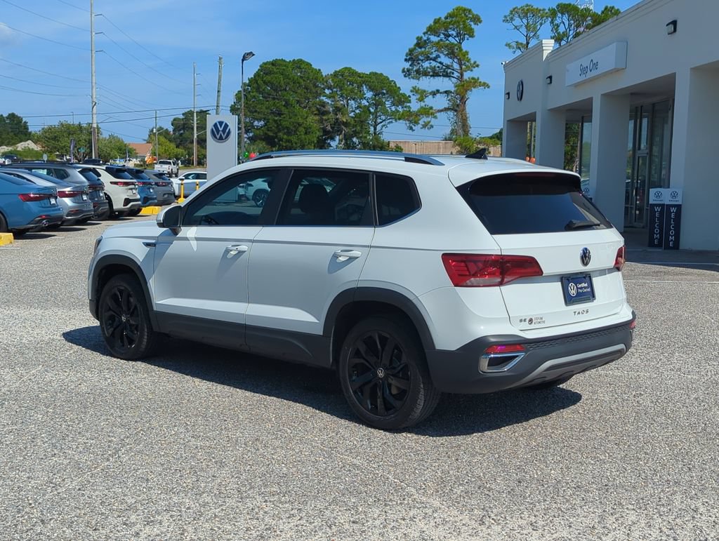 Certified 2023 Volkswagen Taos SE FWD image 5