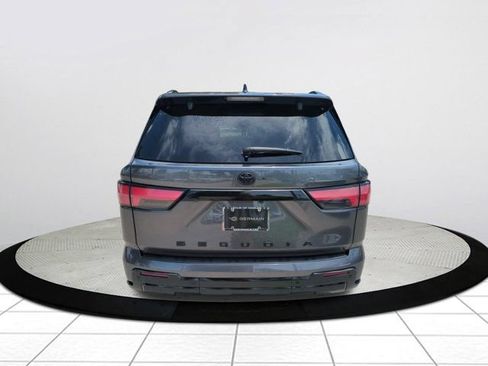 Used 2024 Toyota Sequoia Platinum AWD/4WD image 4