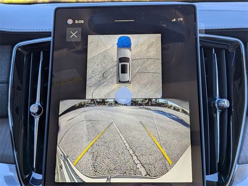 New 2026 Volvo XC90 T8 Ultra w/ Protection Package Premier image 26