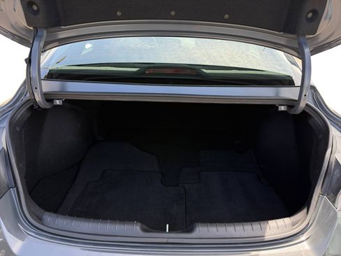 Certified 2025 Hyundai Elantra Sport FWD image 17