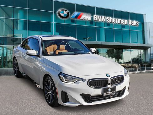 Certified 2023 BMW 230i Coupe w/ Convenience Package image 3