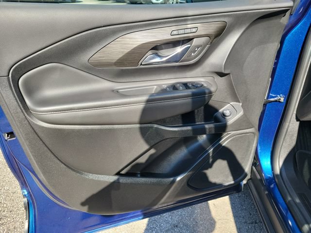 Used 2022 GMC Terrain SLT w/ Tech Package FWD image 16