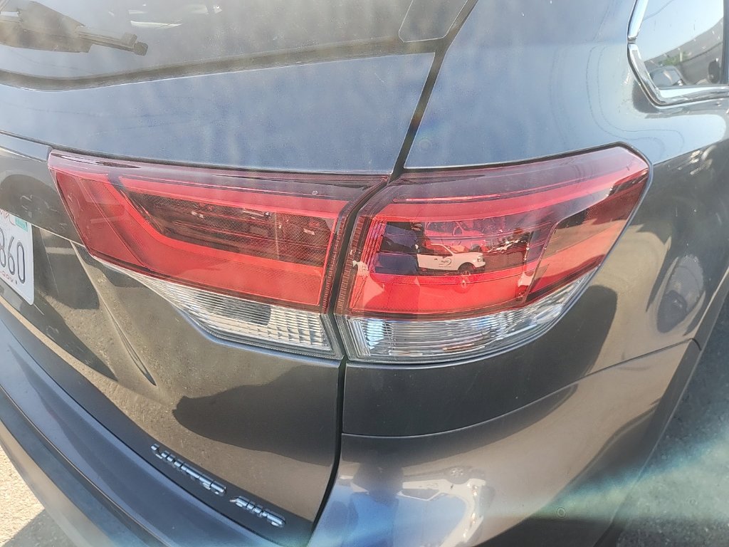 Used 2019 Toyota Highlander Limited AWD/4WD image 13