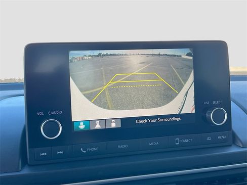 Used 2024 Honda Pilot LX image 13