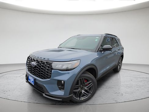 New 2026 Ford Explorer ST-Line w/ ST-Line Street Pack AWD/4WD image 1