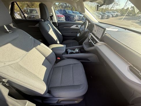 New 2026 Ford Explorer Active image 10