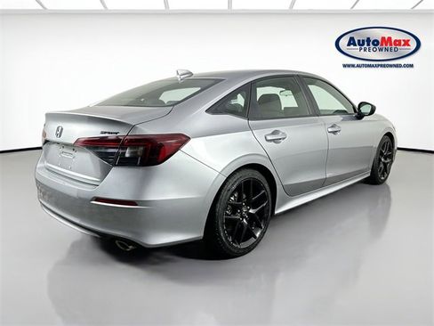 Used 2025 Honda Civic Sport image 2