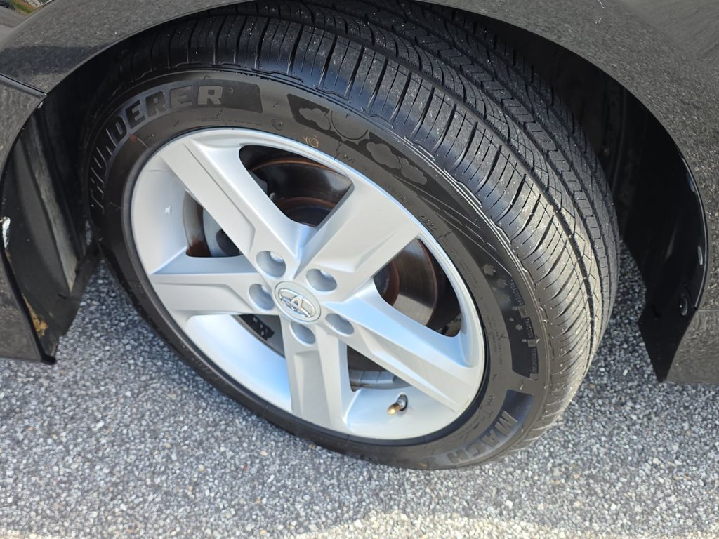 Used 2012 Toyota Camry SE FWD image 28