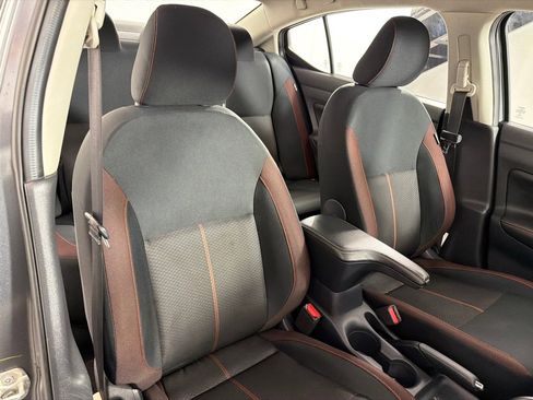 Used 2020 Nissan Versa SR w/ Convenience Package image 19