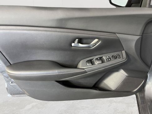 Used 2020 Nissan Sentra SV FWD image 26