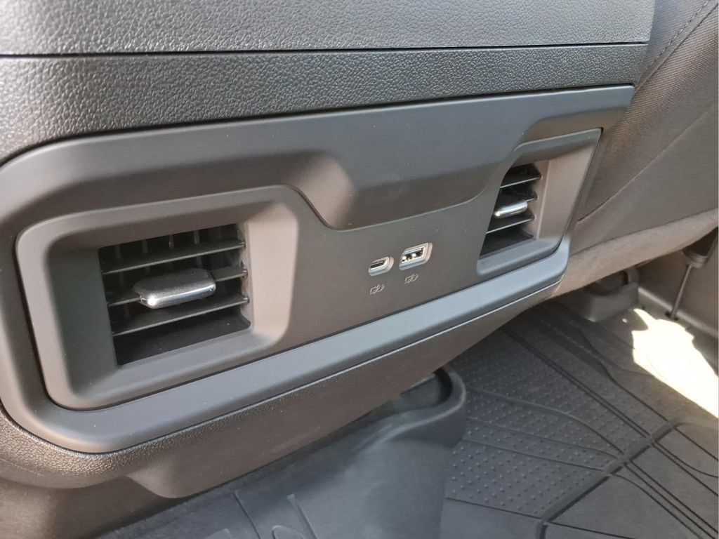 New 2026 Chevrolet Silverado 1500 RST w/ Redline Edition AWD/4WD image 18