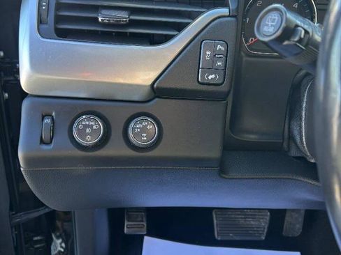 Used 2017 Chevrolet Suburban Premier image 23