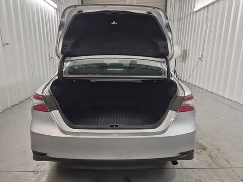 Used 2022 Toyota Camry LE image 21