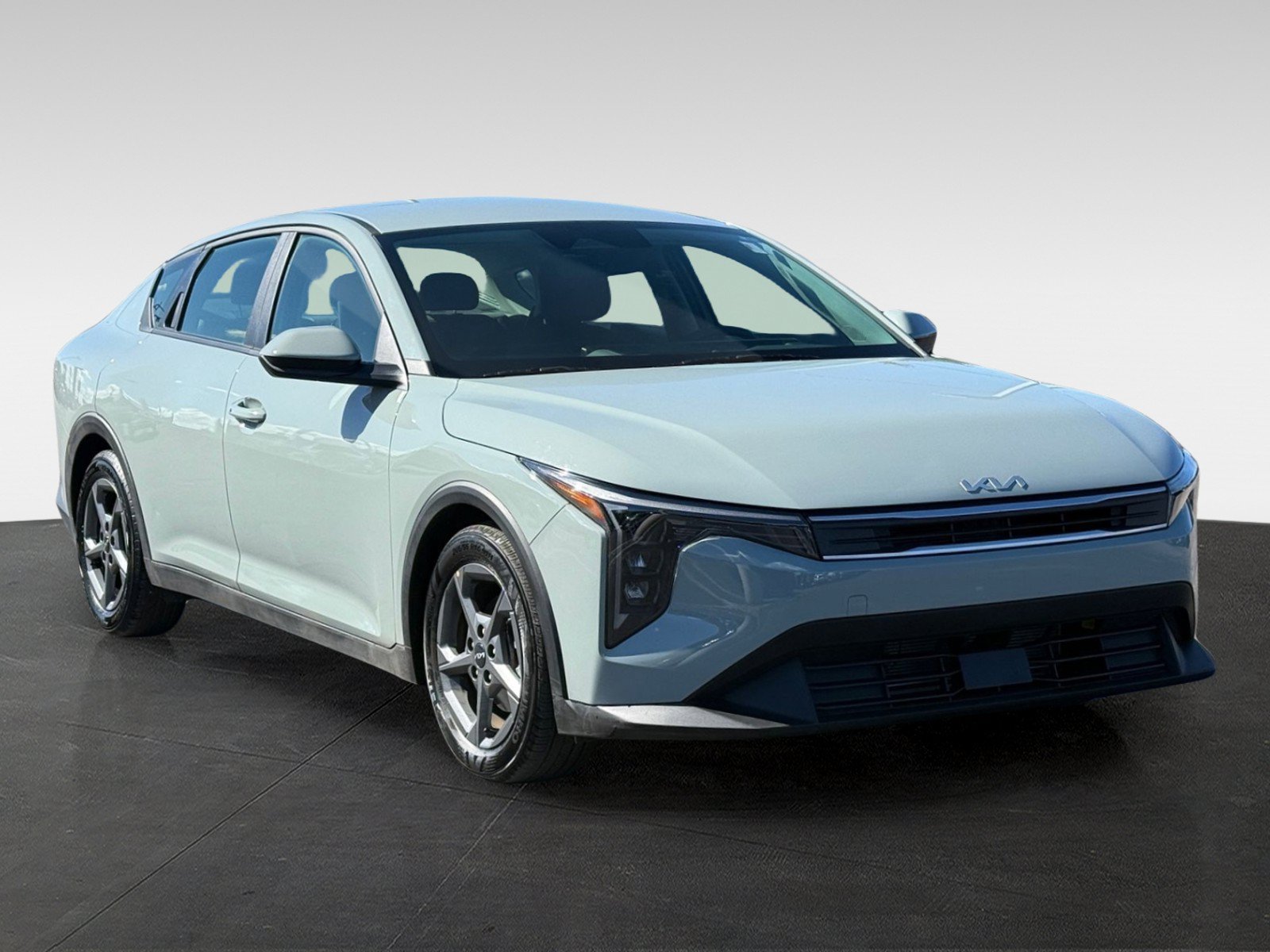 Used 2025 Kia K4 FWD image 3