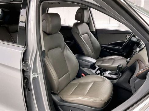 Used 2017 Hyundai Santa Fe SE w/ SE Premium Package 02 AWD/4WD image 7