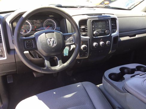 Used 2019 RAM 1500 Classic SLT AWD/4WD image 18