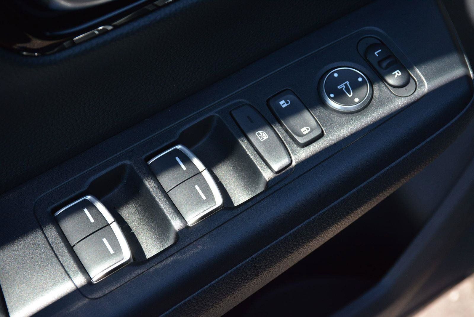 Used 2024 Honda CR-V EX-L image 10