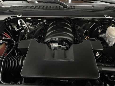 Used 2019 Chevrolet Suburban Premier image 7