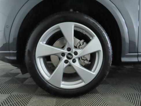 Certified 2025 Audi Q5 Premium Plus w/ Premium Plus image 32