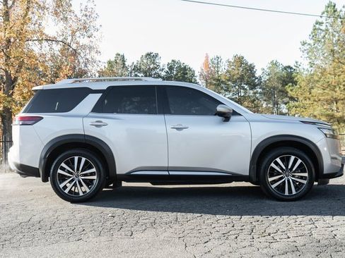 Used 2023 Nissan Pathfinder Platinum w/ Cargo Package image 17