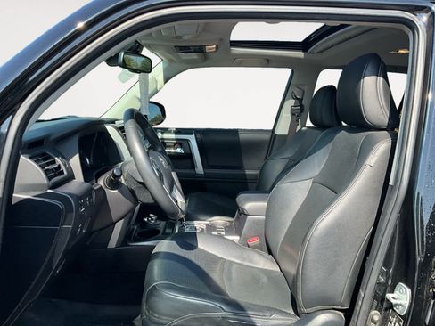 Used 2020 Toyota 4Runner Limited AWD/4WD image 9
