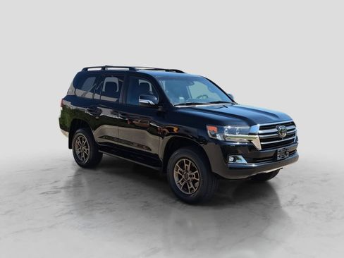 Used 2021 Toyota Land Cruiser Heritage Edition AWD/4WD image 2