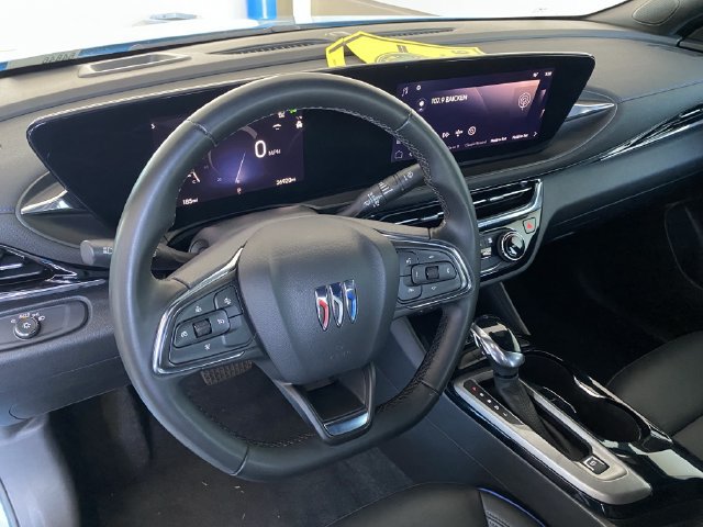 Used 2025 Buick Envista Sport Touring w/ Convenience II Package FWD image 19