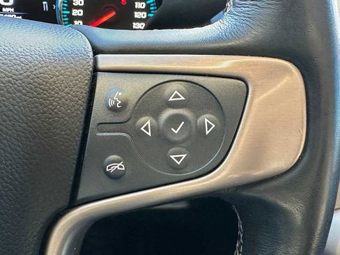 Used 2017 GMC Yukon Denali image 38